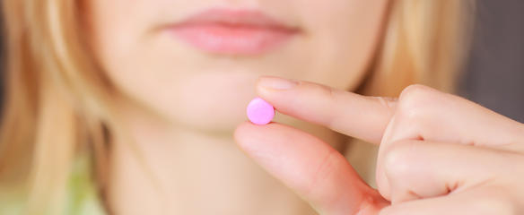 חומצה פולית סינטטית או טבעית